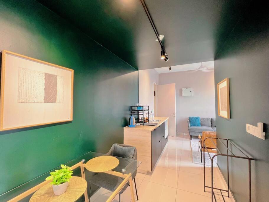 7 Pax Family Connecting Room D'Sara, Direct Link Mrt Kampung Selamat, Near Sungai Buloh & Thomson Hospital Shah Alam Bagian luar foto